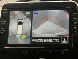 【アラウンドビューモニター】車を上から見下ろしているかのような映像で周囲の状況がひと目で確認、狭い駐車場に駐車するときも安心です♪
