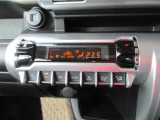 オートエアコンでいつも車内は快適温度)^o^(