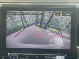 【バックカメラ】駐車時に後方がリアルタイム映像で確認できます。大型商業施設や立体駐車場での駐車時や、夜間のバック時に大活躍!運転スキルに関わらず、今や必須となった装備のひとつです!