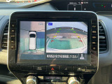 上から丸見えアラウンドビュー!車を真上から見下ろした様な映像を映し出すアラウンドビューモニター。これで車庫入れもラクラク。