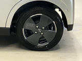 純正のアルミホイールは見た目もおしゃれ♪