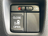 【パワースライドドア】スマートキーや運転席のスイッチでスライドドアの開閉が可能♪電動だから力を入れてドアを開ける必要が無く、小さいお子様でも、重い荷物を持っている時もラクに開け閉めできます♪
