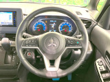 【純正革巻きステアリング】上質な革を使用することで、手にしっかり馴染みとても運転しやすいハンドルです♪