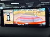 【360&deg;ビューモニター】専用のカメラにより、上から見下ろしたような視点で360度クルマの周囲を確認することができます☆死角部分も確認しやすく、狭い場所での切り返しや駐車もスムーズに行えます。