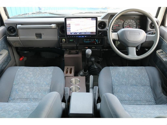 トヨタ ランドクルーザー70 4.2 ZX ディーゼル 4WD の中古車詳細