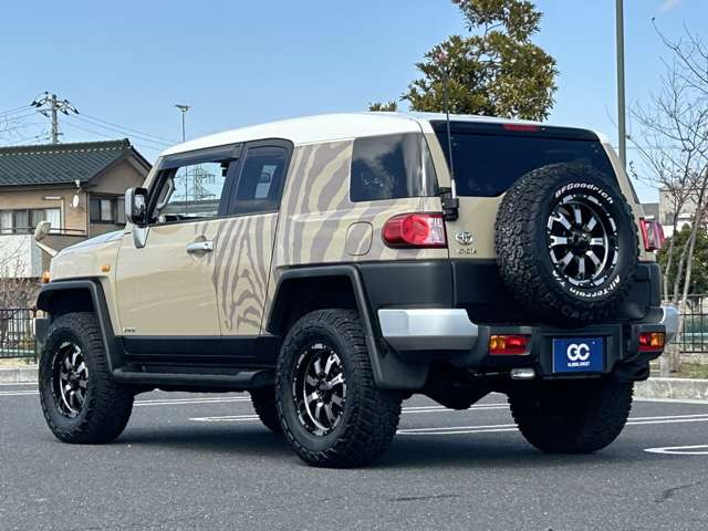 トヨタ FJクルーザー 4.0 カラーパッケージ 4WD リフトアップ