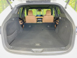後席を格納すると、これだけの広さが!シーンに合わせたシートアレンジで、大きな荷物も積むことが出来ます♪