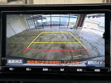 【バックカメラ】駐車時に後方がリアルタイム映像で確認できます。大型商業施設や立体駐車場での駐車時や、夜間のバック時に大活躍!運転スキルに関わらず、今や必須となった装備のひとつです!