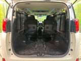 後席を格納すると、これだけの広さが!シーンに合わせたシートアレンジで、大きな荷物も積むことが出来ます♪