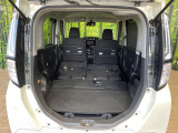 普段のお買い物や通勤、送迎等に十分な荷室スペースを確保しております。セカンドシートを倒すと、大きな荷物の積載も可能です♪