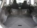 シートを倒せばさらに荷物が積めます。