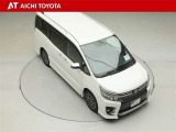 両側パワースライドドア付きだから、狭い駐車スペースなどでの乗り降りラクラク♪小さなお子さまのいるご家庭には嬉しい装備です。