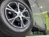 【純正15インチアルミホイール】外観にマッチした純正アルミホイールを装着しております。各種社外アルミホイールや、スタッドレスタイヤも取扱いしております。是非ご相談ください♪