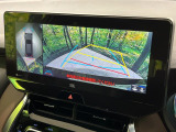 【パノラミックビューモニター】専用のカメラにより、上から見下ろしたような視点で360度クルマの周囲を確認することができます☆死角部分も確認しやすく、狭い場所での切り返しや駐車もスムーズに行えます。