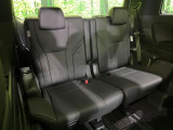 3列目シートはもちろん状態良好☆大人でもゆったりと座って頂けますので、大人数でのお出かけもラクラクです♪ご家族で、気の知れた仲間で、ドライブに行くのが楽しみですね♪