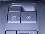 電動パーキングブレーキを装備しております。