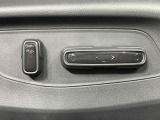 【パワーシート】スイッチ一つで簡単にシートの微調整が可能!電動だから力もいりません!快適なシートポジションにセットして、快適なドライブをお楽しみください。