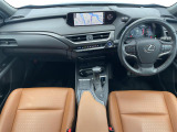 UX 250h バージョンC 本革シート サンルーフ