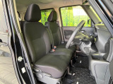 運転席シート廻りは使用感も少なく、良好な状態となっています。丁寧に使われていたことがよくわかりますね。