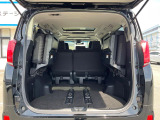 普段のお買い物や通勤、送迎等に十分な荷室スペースを確保しております。セカンドシートを倒すと、大きな荷物の積載も可能です♪