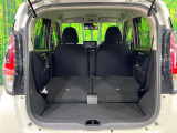 普段のお買い物や通勤、送迎等に十分な荷室スペースを確保しております。セカンドシートを倒すと、大きな荷物の積載も可能です♪
