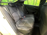 後部座席も気になるようなキズ・汚れやへたり等、大きなダメージはなく、良好な状態です。