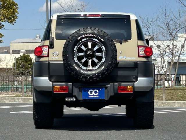 トヨタ FJクルーザー 4.0 カラーパッケージ 4WD リフトアップ
