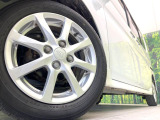 【純正14インチアルミホイール】外観にマッチした純正アルミホイールを装着しております。各種社外アルミホイールや、スタッドレスタイヤも取扱いしております。是非ご相談ください♪