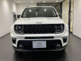 【フロントグリル】7スロットルグリルはJeep伝統の証です。SUVのみにこだわり続けている伝統あるJeep車へお乗り頂いてみてはいかがですか?
