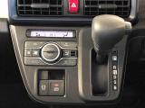 温度を設定すれば、自動で車内の温度管理をしてくれる優れものです♪ATミッションで運転楽々