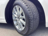 純正17インチアルミホイールでスタイルバッチリ!225/55R17タイヤです