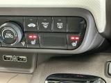 運転席/助手席シートヒーターで寒い日もすぐに温かくなり快適に過ごせます。2段階の温度調整が可能です