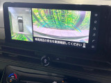 【アラウンドビューモニター】専用のカメラにより、上から見下ろしたような視点で360度クルマの周囲を確認することができます☆死角部分も確認しやすく、狭い場所での切り返しや駐車もスムーズに行えます。