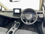 運転席まわりです。 各操作スイッチは使いやすい位置に配置されてます。