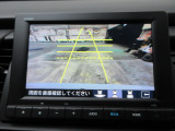 バックカメラの画像です。ガイドラインがスムースな車庫入れをサポートいたします!車庫入れの安心感がアップしますね☆
