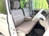 運転席シート廻りは使用感も少なく、良好な状態となっています。丁寧に使われていたことがよくわかりますね。