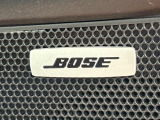 【BOSEサウンドシステム】メーカーオプションの高品位サウンドシステムを搭載。専用のチューニングが施された大小様々なスピーカーから良質なサウンドが奏でられ、臨場感あふれる音響空間を演出します。
