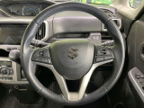 【純正革巻きステアリング】上質な革を使用することで、手にしっかり馴染みとても運転しやすいハンドルです♪