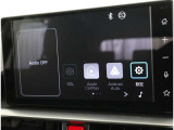 純正ナビを装備。タッチパネル式で使いやすく、お出かけもラクラクです。
