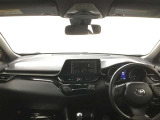 見通しのよいすっきりとした視界で、誰でも運転しやすいです。運転のしやすさは疲れにくさにも繋がりますよ♪