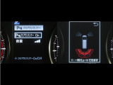 コーナーセンサーを装備。障害物までの距離に応じて警告音を変えてお知らせ。縦列駐車時や駐車場・車庫等での取り回しをサポートします。詳細は販売店スタッフまでお尋ね下さい。