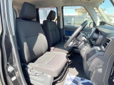 運転席シート廻りは使用感も少なく、良好な状態となっています。丁寧に使われていたことがよくわかりますね。