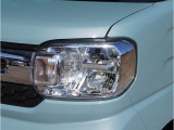 【ヘッドライト】省電力で長寿命の明るく運転しやすいLEDヘッドランプです。明るく照らすので暗い夜道からお客様を守ってくれます。お近くのスズキ自販島根までお越しください。