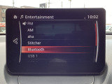 Bluetoothに接続することで、スマートフォンに入っている音楽アプリを車内で楽しめたり、通話が出来ます♪