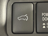 【エレクトリックテールゲート】荷物を抱えた状態でもリアゲートの開閉が可能です!お買い物時やアウトドアの際に役立ちますね。