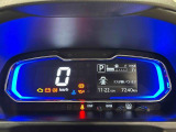 メーターの照明の色でエコドライブをアシスト!大きく見やすい文字で平均燃費等の情報を表示するTFTマルチインフォメーションディスプレイ付きデジタルメーターを採用