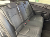 後部座席も気になるようなキズ・汚れやへたり等、大きなダメージはなく、良好な状態です。