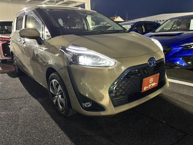 シエンタ ハイブリッド 1.5 ファンベース G クエロ フリップダウンモニター 禁煙車