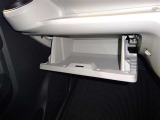 助手席前のグローブボックスです!