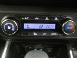 オートエアコン♪オートスイッチONで温度調節はクルマにおまかせ♪設定温度をキープし、常に快適な室温で過ごせます♪